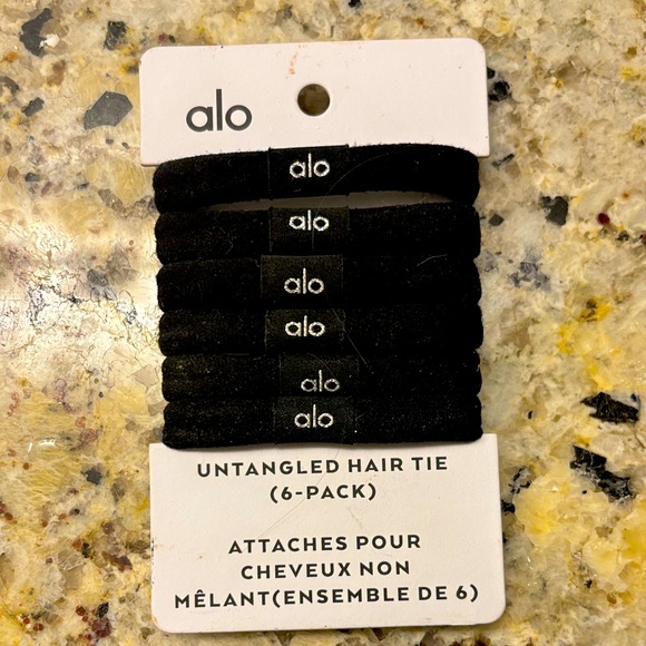 ALO Yoga | Accessories | Alo Yoga Black Untangled Hair Tie